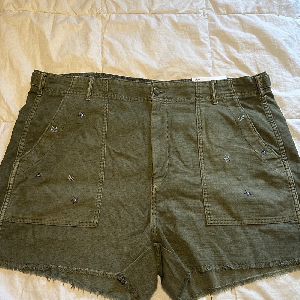 American Eagle Outfitters Khaki Women's Cargo Shorts